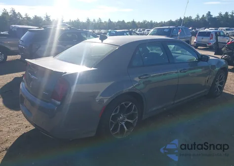 2019 Chrysler 300 300S z USA, uszkodzony, nr VIN 2C3CCABG2KH515198